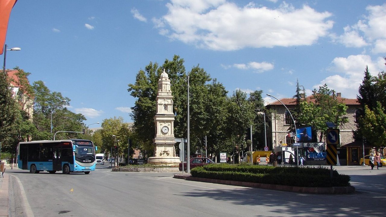 Kışla Caddesi Esnafının Hukuk Mücadelesi: İş Yerlerinin Boşaltılmasına Karşı Dava Açıldı