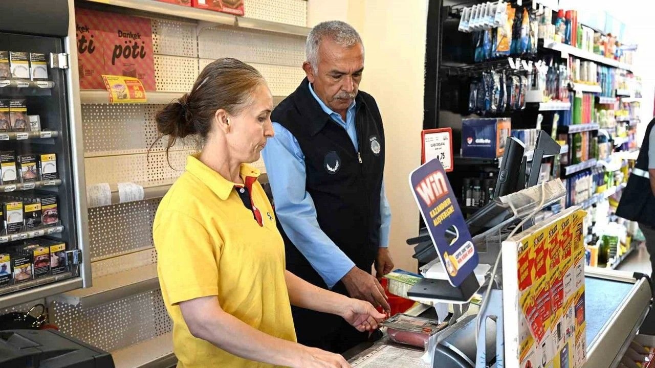 Zabıta Ekipleri İşletmeleri Yönetmelik İhlallerine Karşı Denetliyor