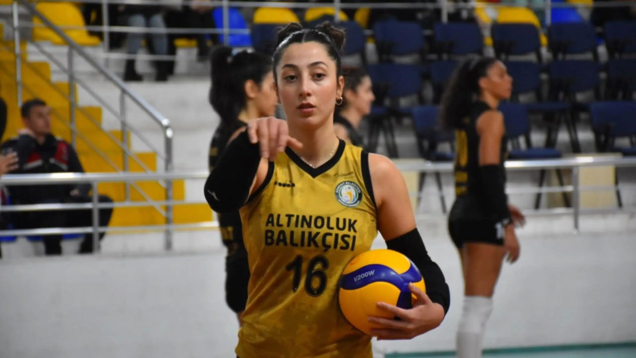 Elif Nur Başaran, Malatya Nicer Hotel Voleybol Takımı'na Transfer Oldu
