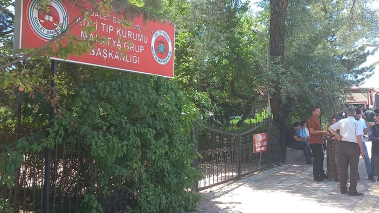 Malatya’da Sokak Ortasında Cinayet: 4 Kişinin Saldırısına Uğrayan Adam Hayatını Kaybetti