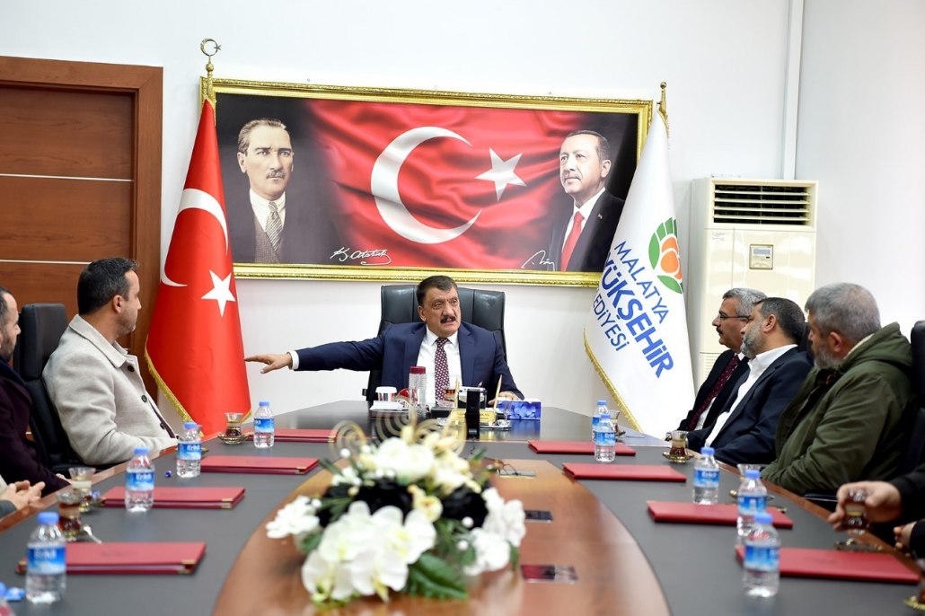 Şire pazarı esnaflarından Başkan Gürkan’a teşekkür ziyareti