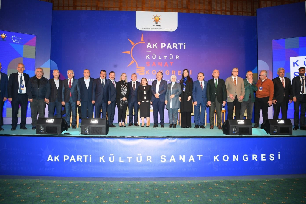 Başkan Gürkan: “Belediye başkanları olarak şehirlerimizi aşkla gülistan yapmaya çalışıyoruz”