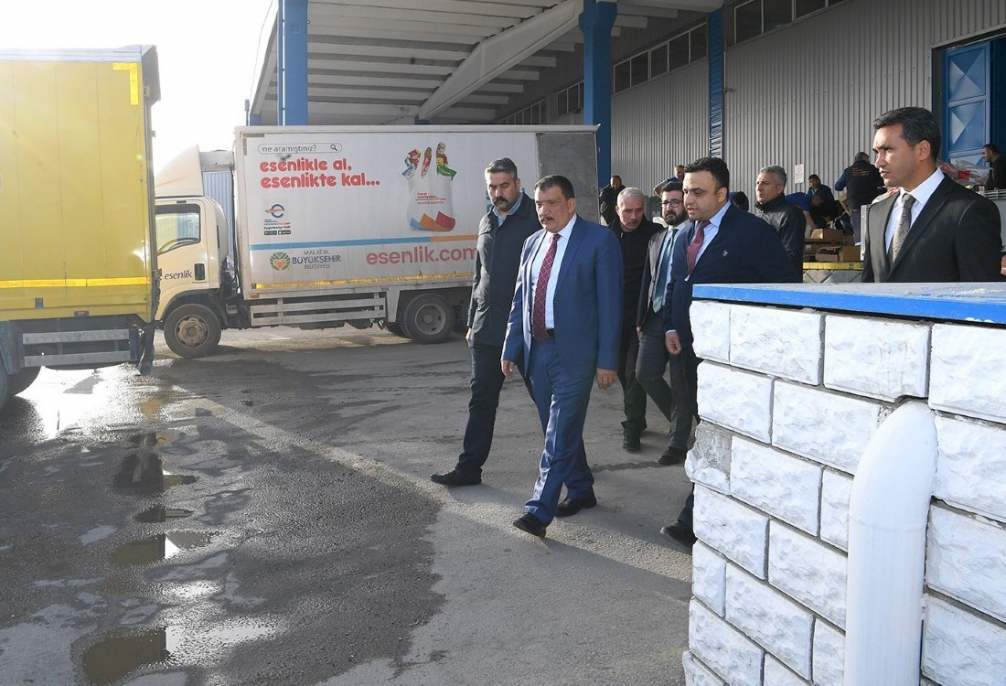 Başkan Gürkan, Esenlik depolarında incelemelerde bulundu