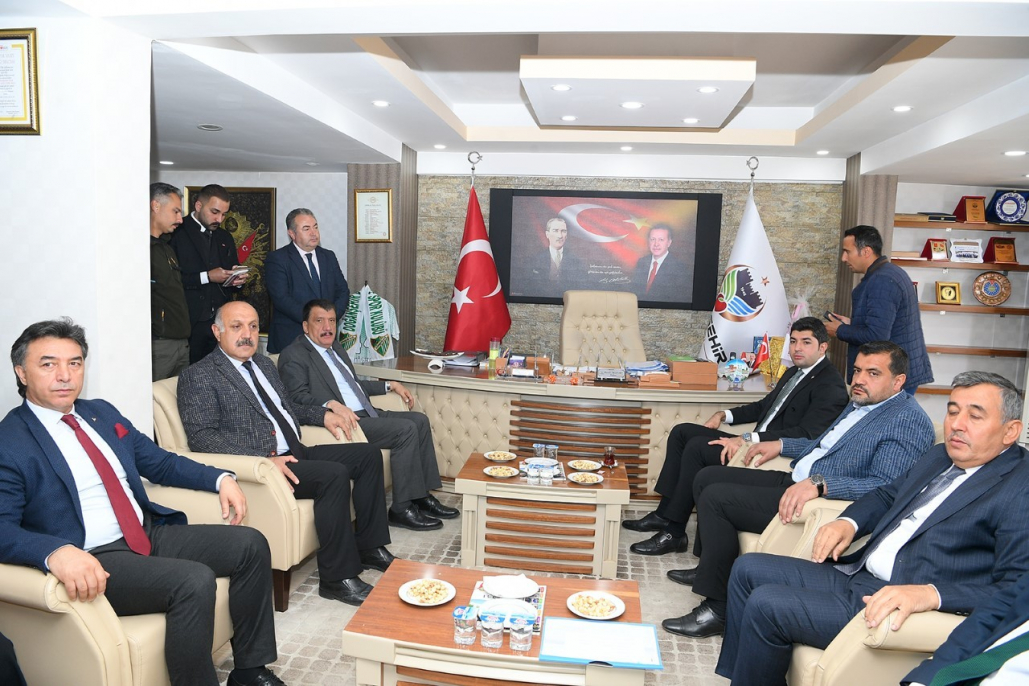 Başkan Gürkan, Doğanşehir’de temaslarda bulundu