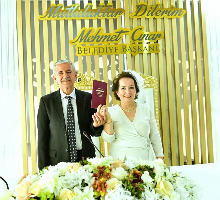 Yeşilyurt Belediyesi’nin yeni nikah sarayında ilk nikah kıyıldı