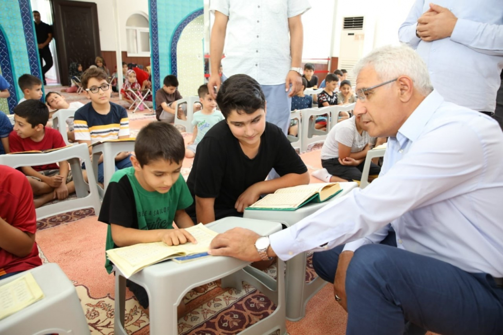 Başkan Güder’den, Kur’an kursu öğrencilerine ilgi