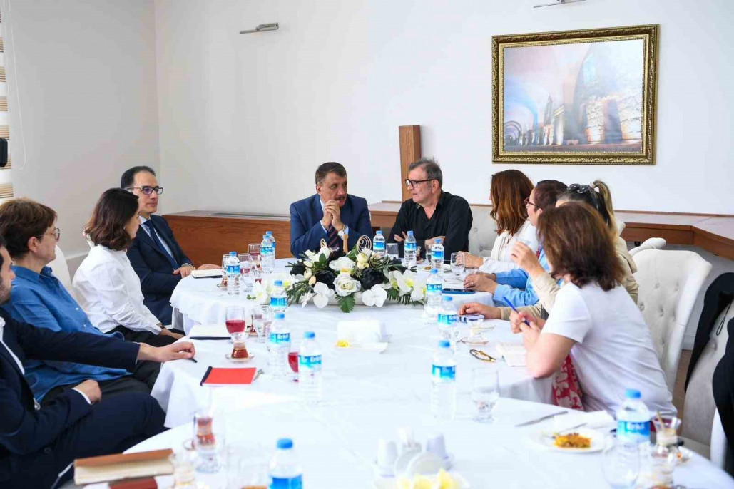 Doğal hayatı koruma vakfı üyelerinden Başkan Gürkan'a ziyaret