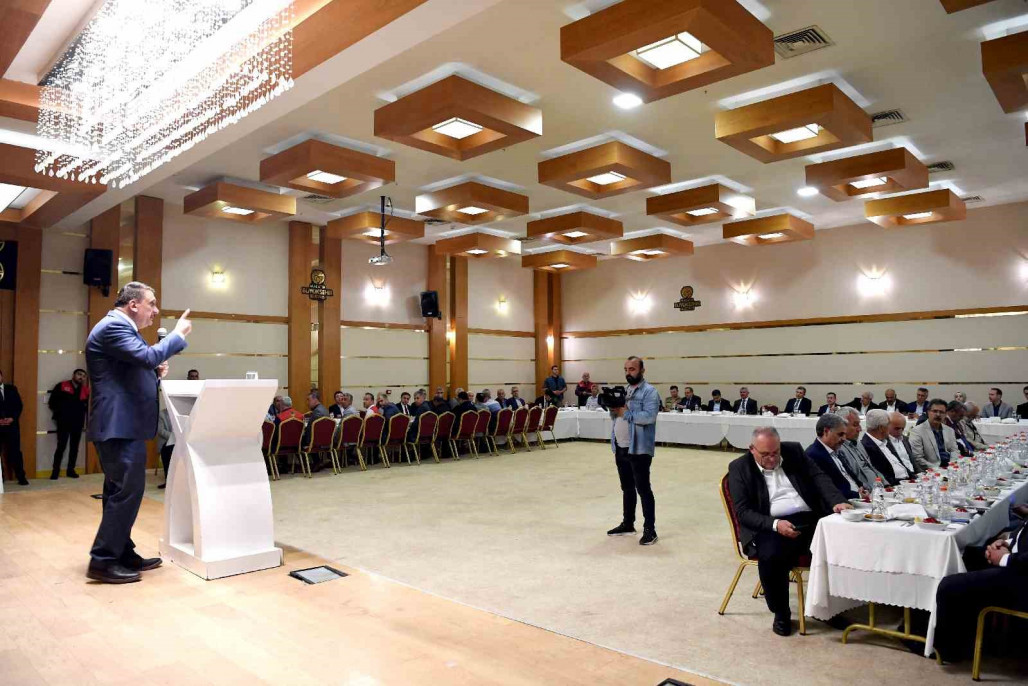Büyükşehir Belediyesi Genel Sekreteri Noğay'a veda programı düzenlendi