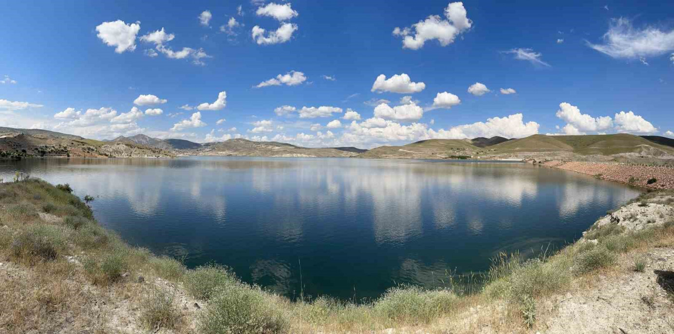 Malatya'da barajlar doldu, taştı