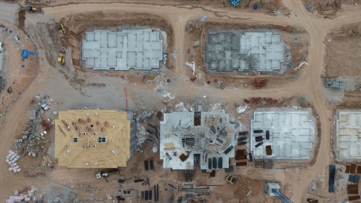 Malatya'da depremzedeler için 757 blokta konutlar yükseliyor