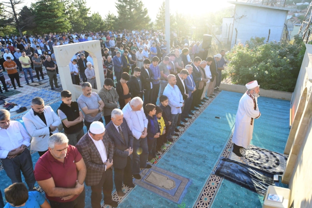 Yeşilyurt Gedik Namazgâh Alanında Bayram Namazı Heyecanı Yaşandı