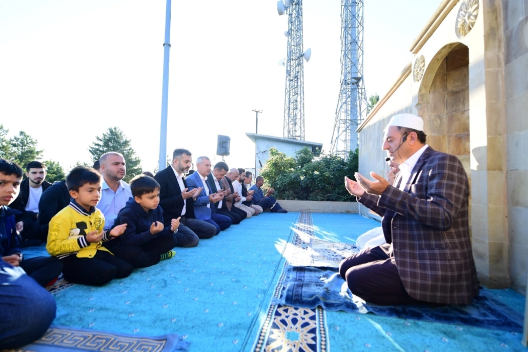 Yeşilyurt Gedik Namazgâh Alanında Bayram Namazı Heyecanı Yaşandı