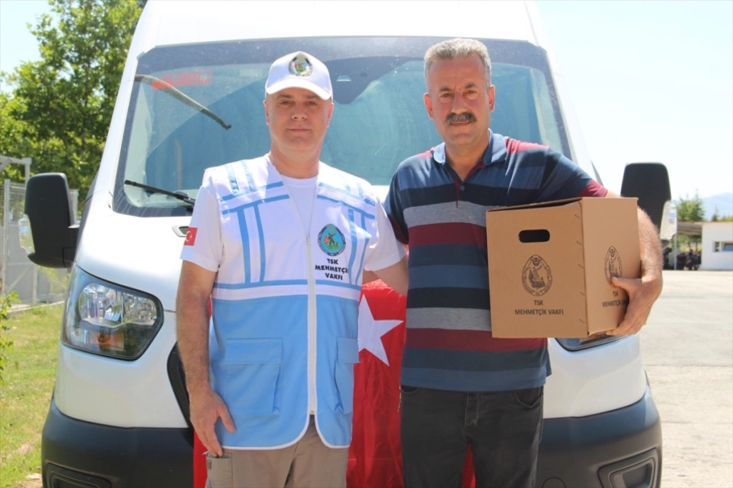 Mehmetçik Vakfı, Malatya'da şehit ve gazi ailelerine kurban eti dağıttı