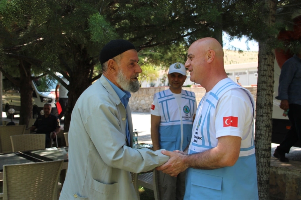 Mehmetçik Vakfı, Malatya'da şehit ve gazi ailelerine kurban eti dağıttı