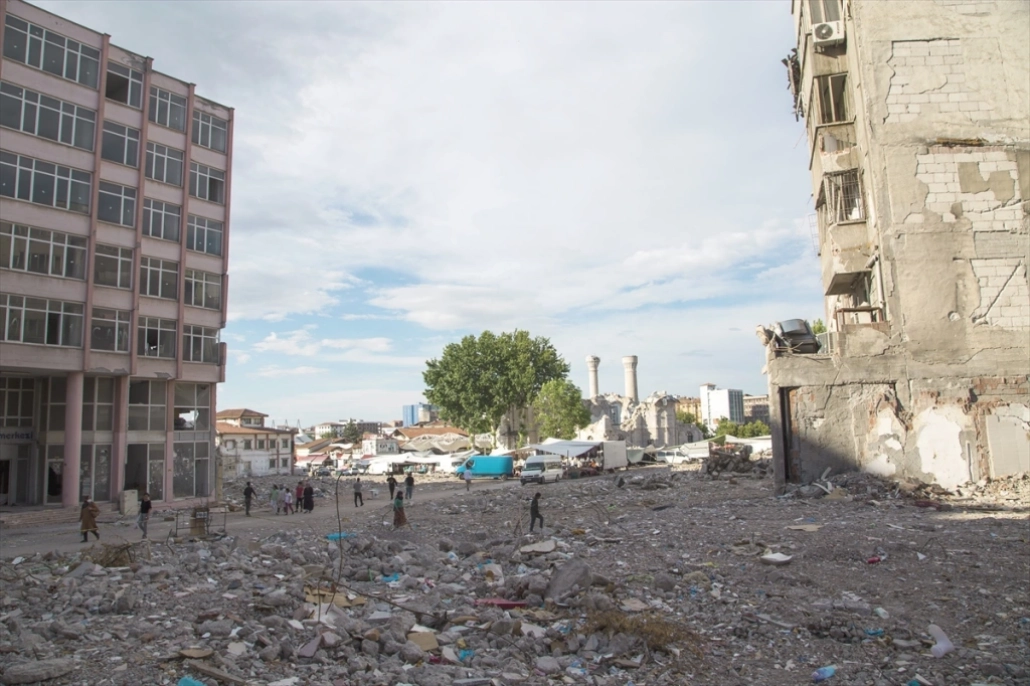 Depremin vurduğu Malatya'da 'ticaretin kalbi' yeniden inşa edilecek