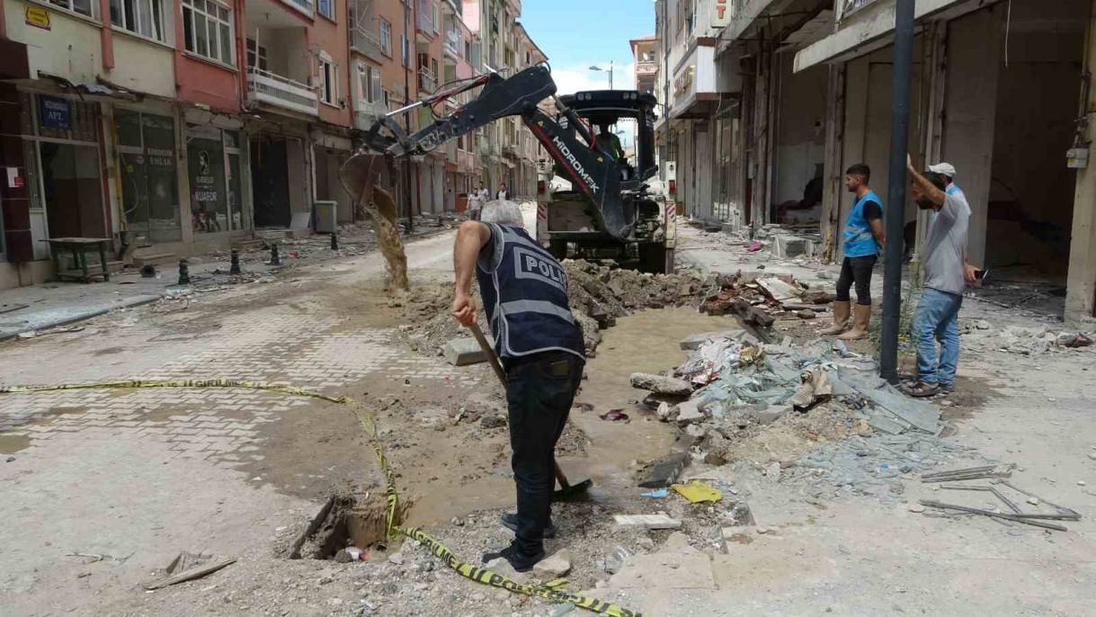 Malatya'da patlayan doğalgaz borusu paniğe neden oldu