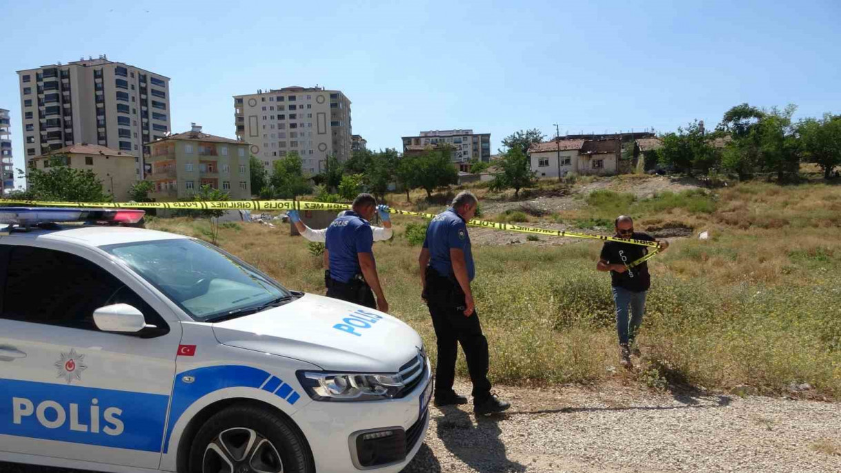 Husumetlisinin iş yerini basıp kurşun yağdırdı: 2 yaralı