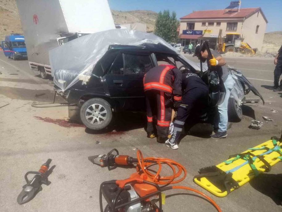 Malatya'da feci kaza: 2 ölü, 1 yaralı