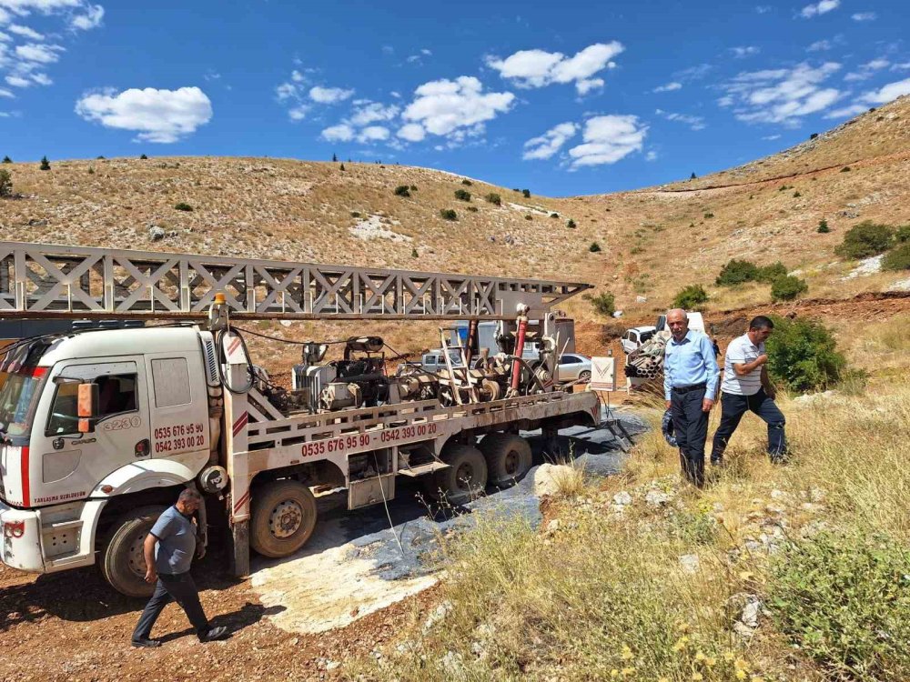 Çelikhan Belediyesi Duyurdu: 3 Kuyuda Su Bulundu