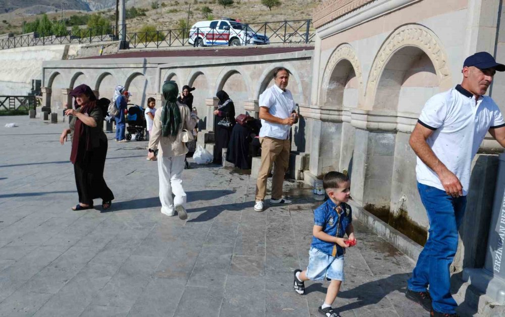 Erzincan’ın Doğal Maden Suyuna İlgi Artıyor