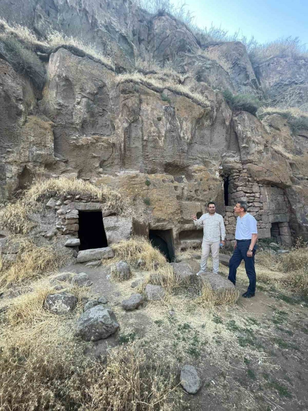 Tarih Ve Doğal Güzellik Aşığı Vali Karaömeroğlu Gezilerini Sürdürüyor