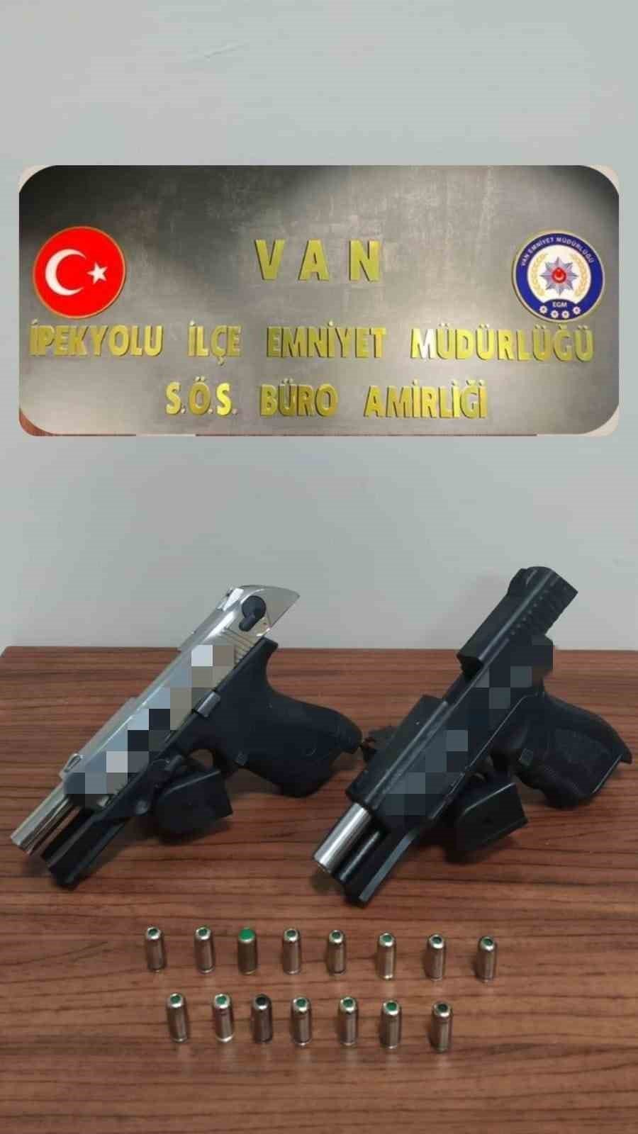 Van’da Farklı Suçlardan 19 Kişi Tutuklandı