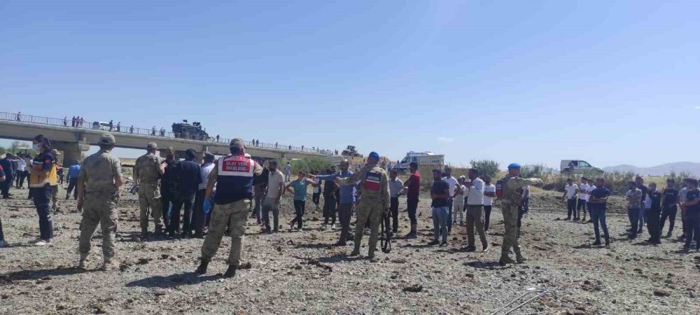 Serinlemek Üzere Murat Nehri’ne Giren Genç Boğularak Hayatını Kaybetti