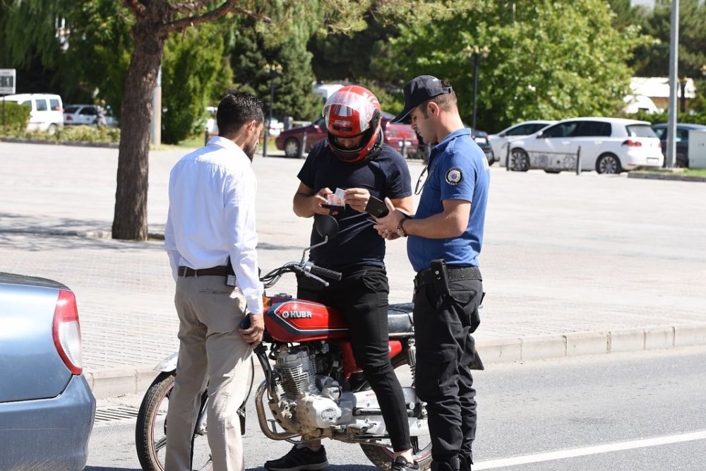 Erzincan’da Polis Ekipleri Araçları Denetlendi
