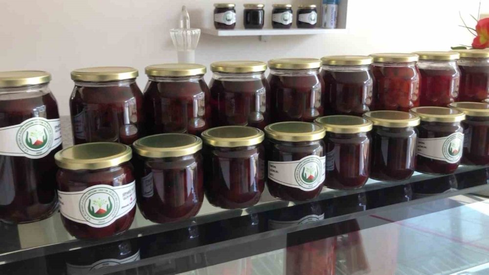 Kadınlar Üretiyor, Yurtdışına Kadar Alıcı Buluyor