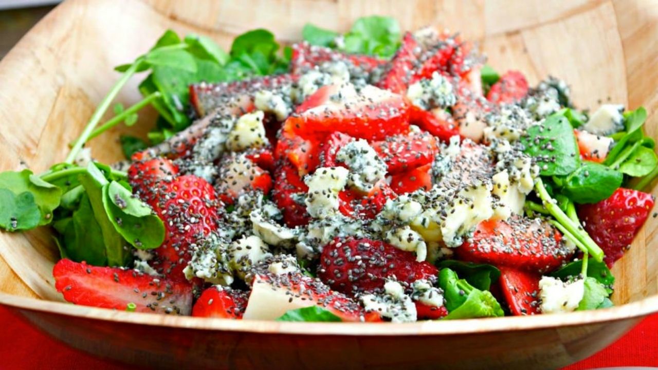 chia-tohumlu-salata.jpg