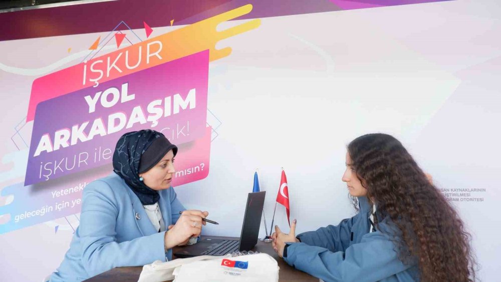 İşkur’un ’Yol Arkadaşım’ Tırı Erzurum’a Geldi