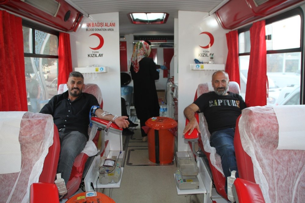 Malazgirt’te Büyük Kan Bağışı Kampanyası Gerçekleşti
