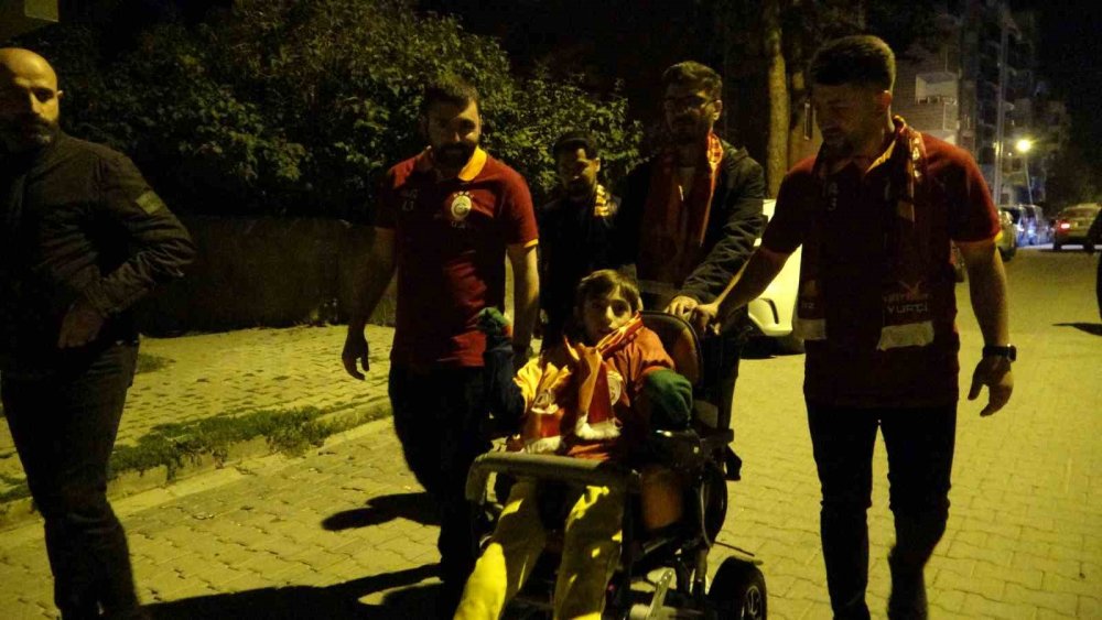 Ultraslan Grubundan Fanatikleri Olan Şerzan'a Sürpriz