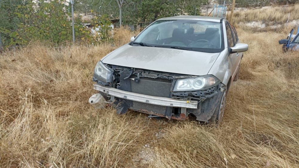 Yoldan Çıkan Otomobil Devrildi: 3 Yaralı