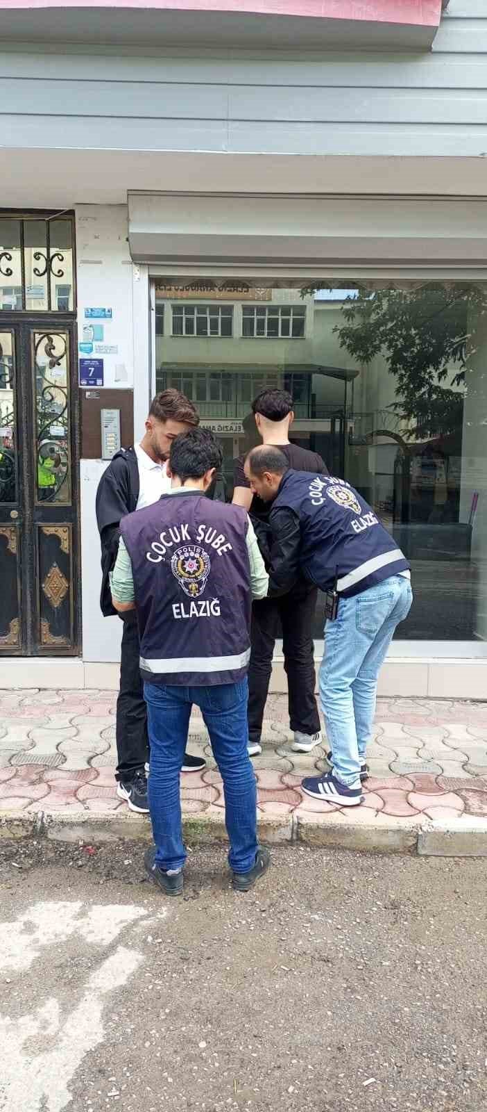 Polis Ekipleri Okulları Boş Bırakmıyor