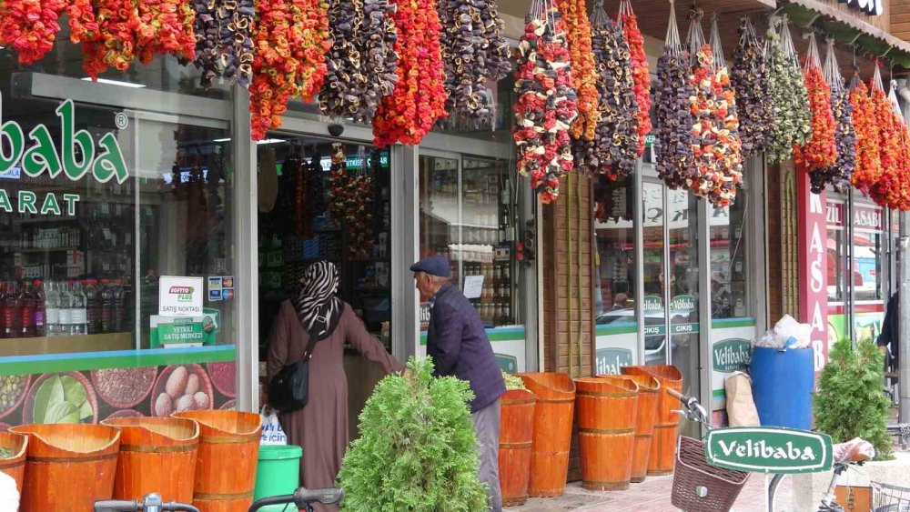 Soğuk Hava Aktarlardaki Yoğunluğu Yükseltti