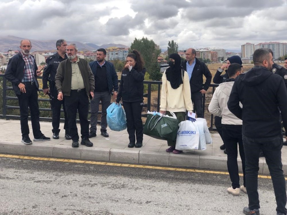 Şüpheli Kimlik Erzurum Polisini Harekete Geçirdi