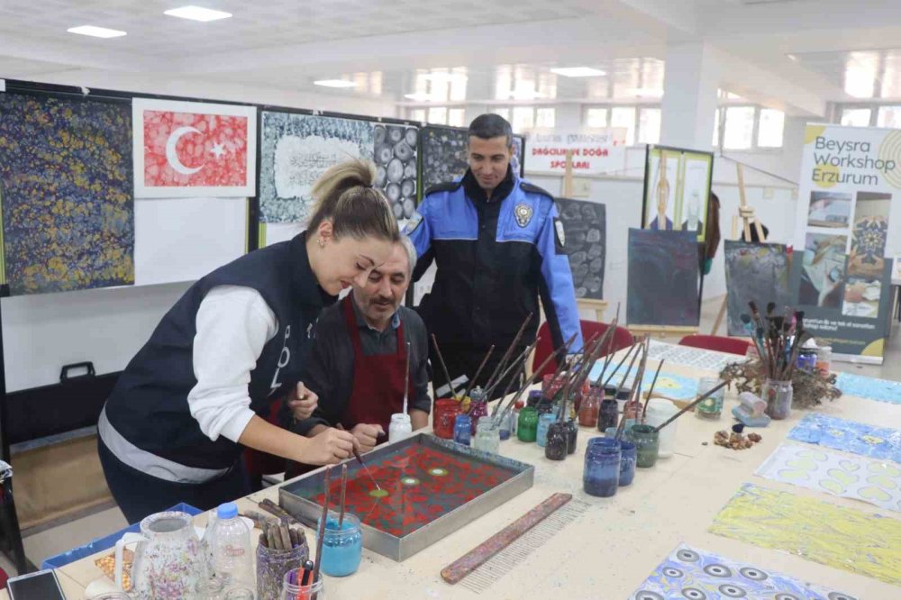 Polis Öğrencilere Bilgilendirme Yaptı