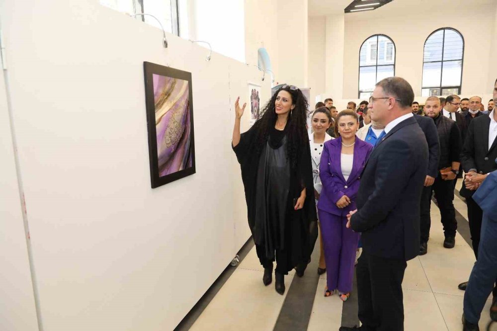 ‘Işıltının Ahengi’ Sergisi