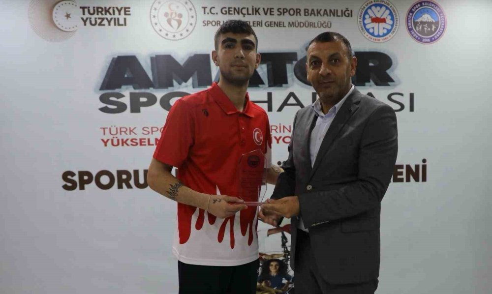 Amatör Sporun Enlerine Ödül Töreni Yapıldı