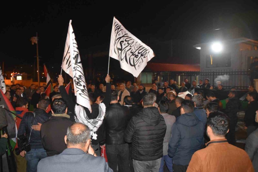 Bitlis’te Halk İsrail’i Protesto Etti