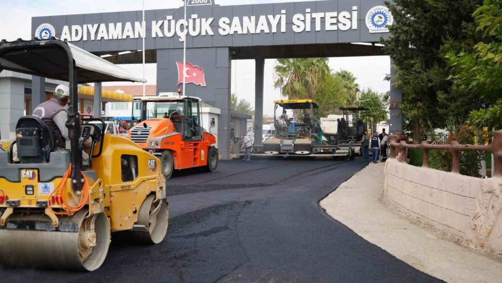 Küçük Sanayi Sitesinde Asfaltlama Çalışmaları Devam Ediyor