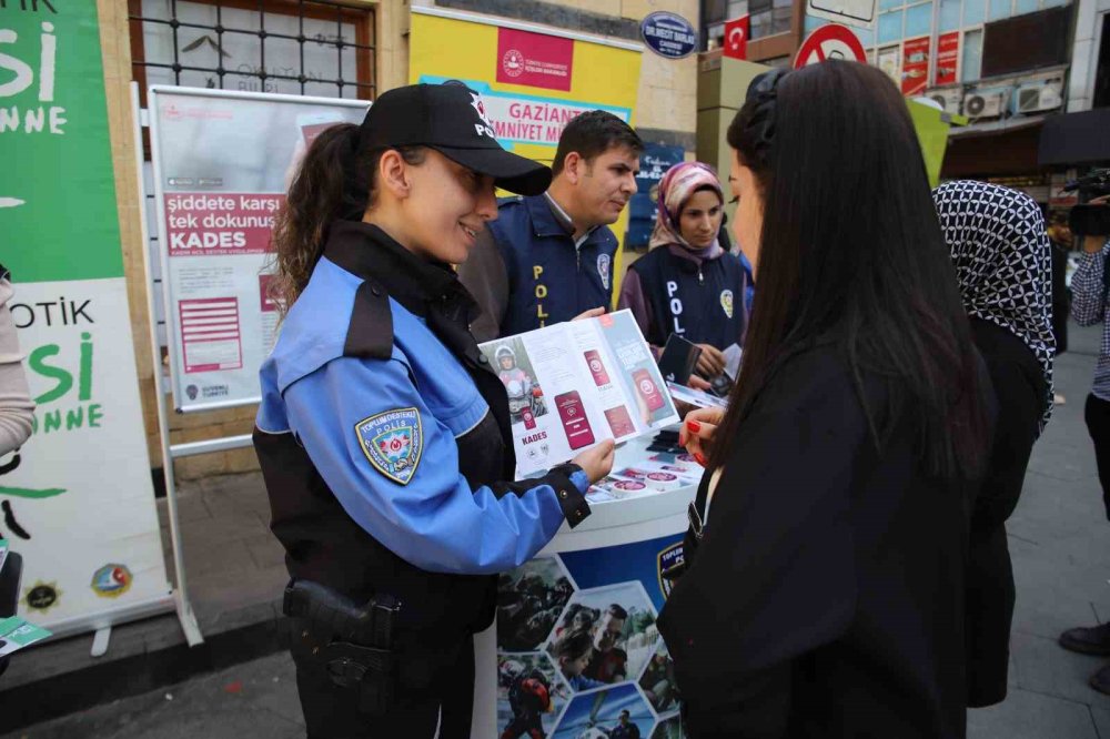 Gaziantep Emniyeti Vatandaşı Bilgilendirmeyi Sürdürüyor