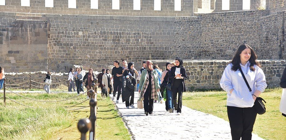 Etü’lü Öğrencilerin Erzurum Gezisi