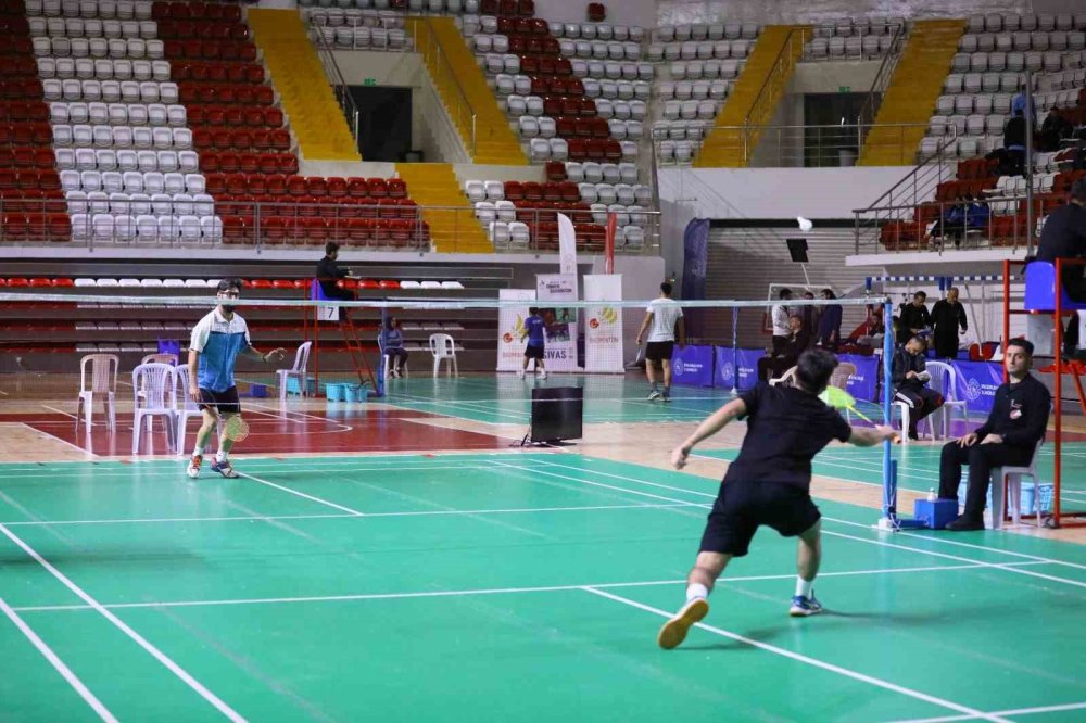 Badminton Büyükler Türkiye Şampiyonası, Sivas’ta Start Aldı