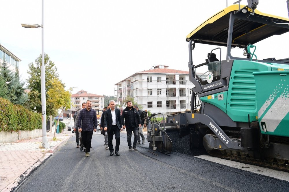 Yeşiltepe’de Asfaltlama Faaliyetleri