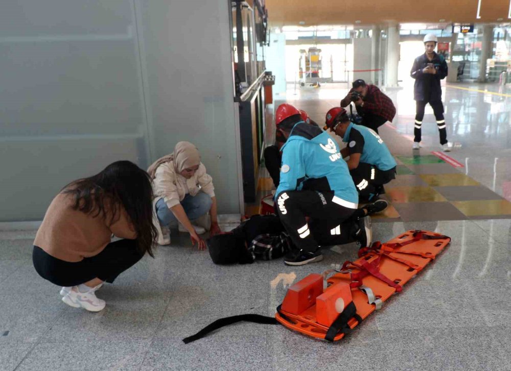 Deprem Tatbikatı Düzenlendi