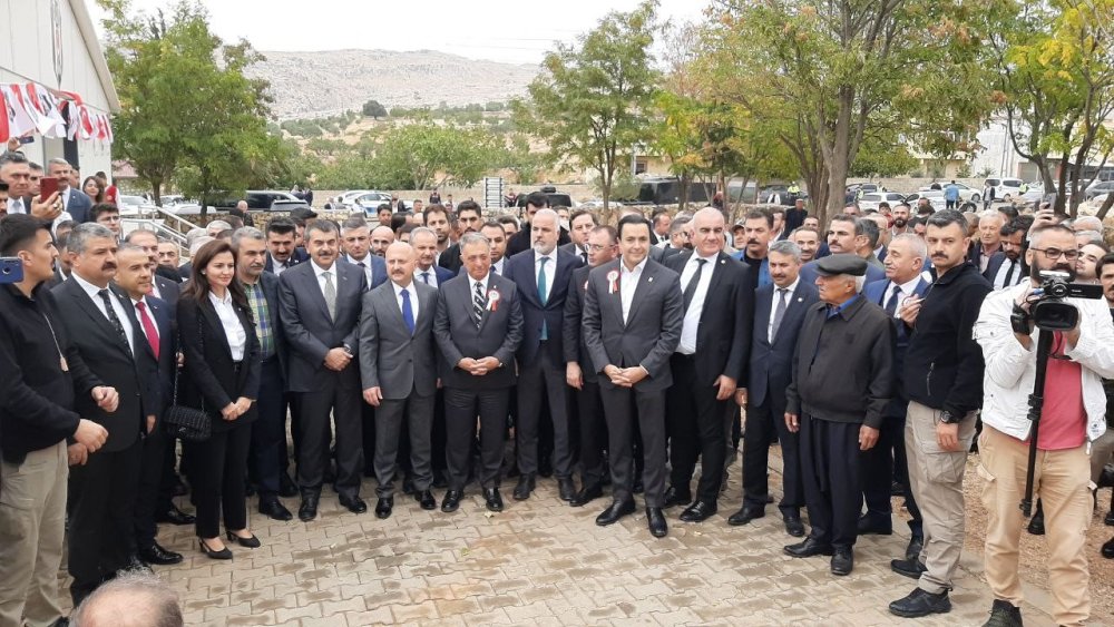 Bakan Tekin, Beşiktaş Jimnastik Kulübü’nün Yaptırdığı Okulu Açtı