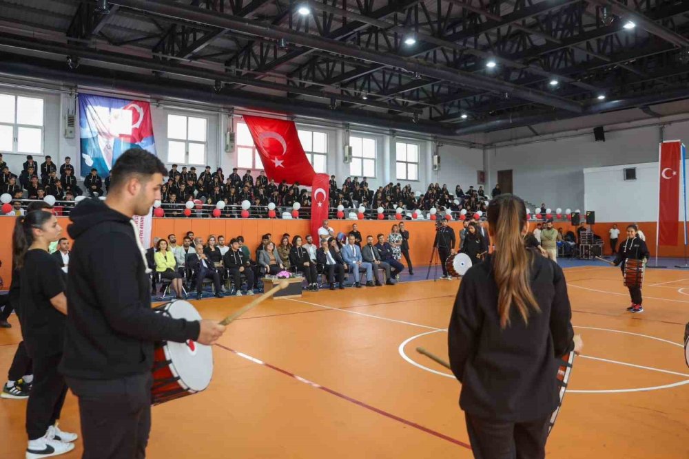 Gaziantep Büyükşehir’den Okullara Spor Malzemesi