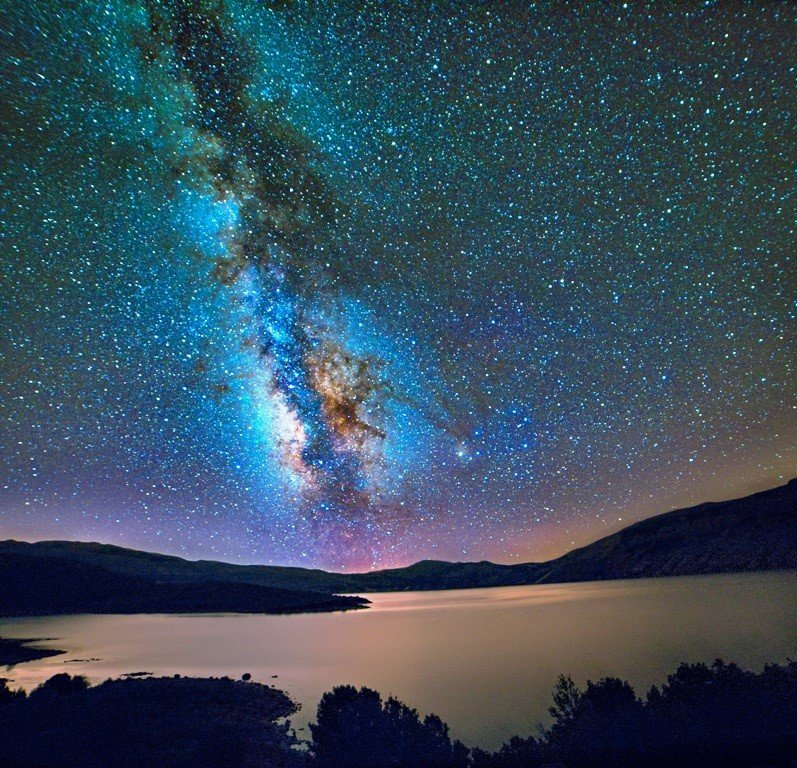 Göller Diyarı Bitlis’in Yıldızlarla Bütünleşmesi Doğaseverleri Mest Ediyor